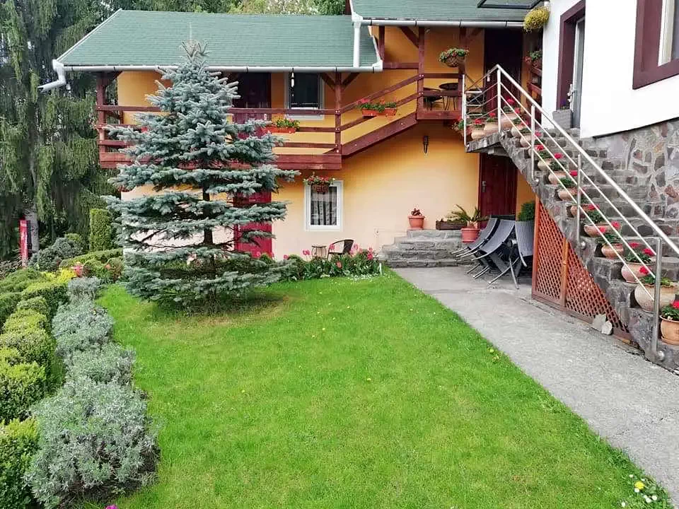 Sovata Cazare | Pensiune (K0680-38) Imaginea poate fi supusă drepturilor de autor. Se recomandă contactarea titularului drepturilor.