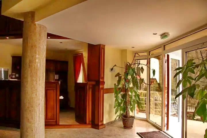 Sovata Cazare | Hotel*** (K0813-28) Imaginea poate fi supusă drepturilor de autor. Se recomandă contactarea titularului drepturilor.