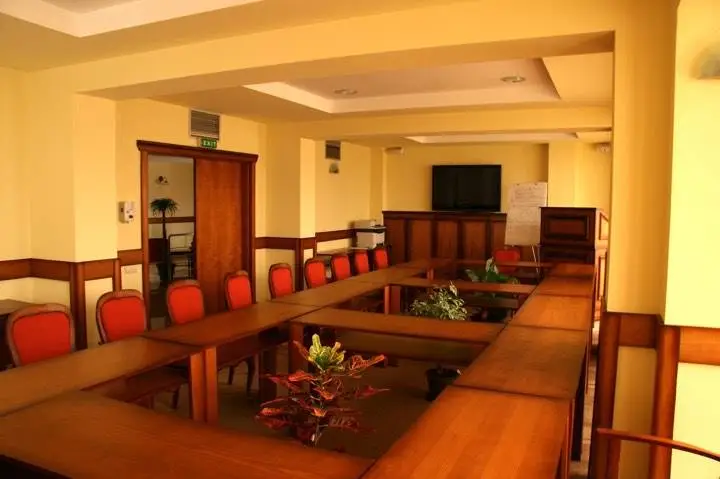 Cazare Sovata - Hotel Lacul Ursu*** | Szováta - Lacul Ursu Hotel***. Imaginea poate fi supusă drepturilor de autor. Se recomandă contactarea titularului drepturilor.