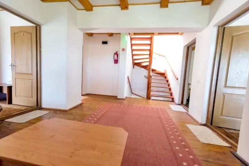 Cazare Sovata - Casa Panorama | Szováta - Panoráma Ház. Imaginea poate fi supusă drepturilor de autor. Se recomandă contactarea titularului drepturilor.