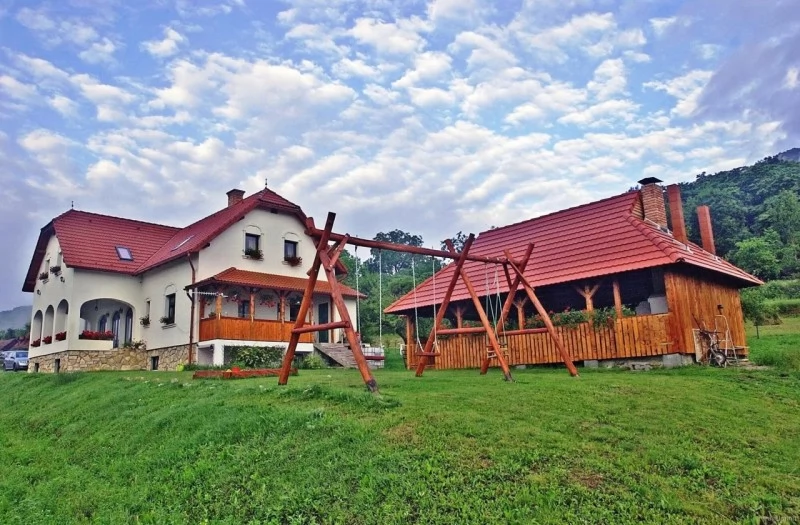 Torockó Szállás | Panzió (K1482-57) A kép szerzői jogvédelem alatt állhat. Javasolt a kapcsolatfelvétel a jog tulajdonossal. Torockó Szállás | Panzió (K1482-57) A kép szerzői jogvédelem alatt állhat. Javasolt a kapcsolatfelvétel a jog tulajdonossal.