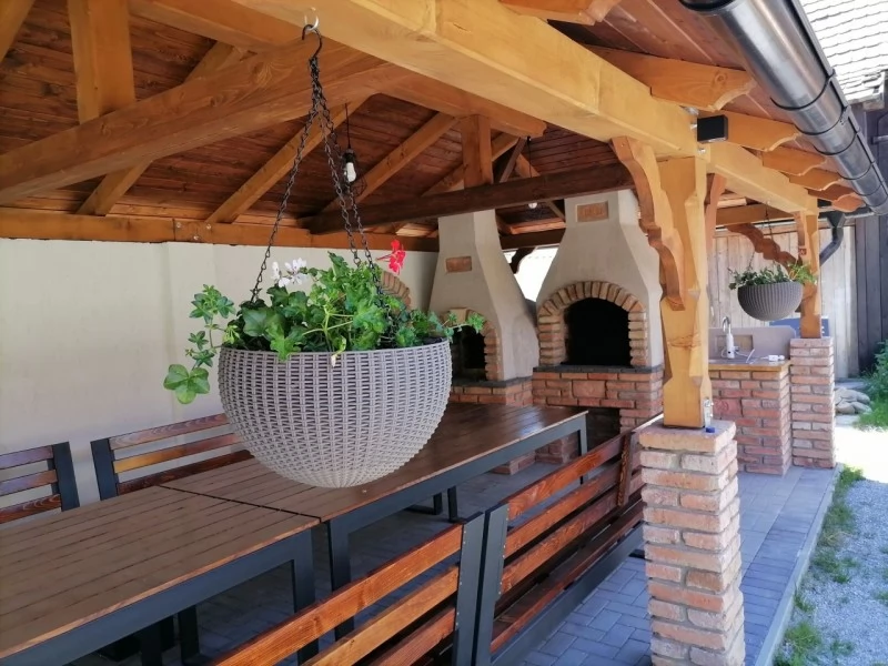 Szováta Szállás | Vendégház (K1421-17) A kép szerzői jogvédelem alatt állhat. Javasolt a kapcsolatfelvétel a jog tulajdonossal.