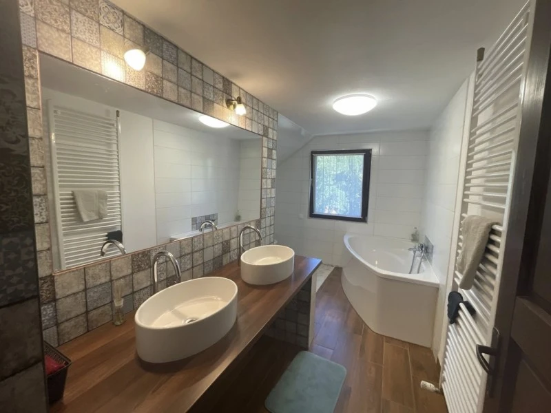 Băile Homorod Cazare | Pensiune (K1596-9) Imaginea poate fi supusă drepturilor de autor. Se recomandă contactarea titularului drepturilor.