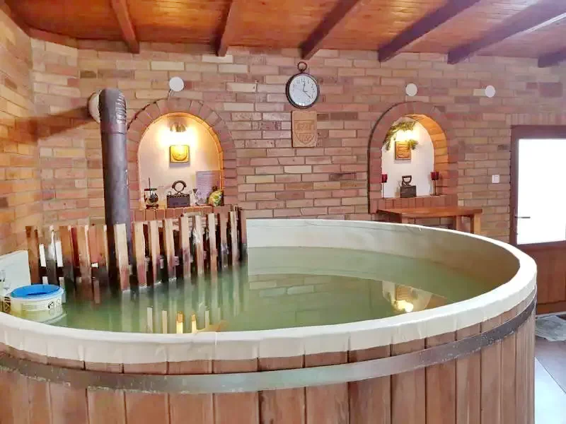 Székelyudvarhely Szállás | Panzió (K0091-4) A kép szerzői jogvédelem alatt állhat. Javasolt a kapcsolatfelvétel a jog tulajdonossal. Székelyudvarhely Szállás | Panzió (K0091-4) A kép szerzői jogvédelem alatt állhat. Javasolt a kapcsolatfelvétel a jog tulajdonossal.