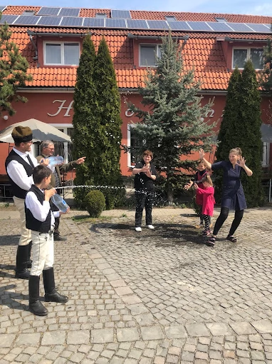 Székelyudvarhely Szállás | Panzió (K0091-55) A kép szerzői jogvédelem alatt állhat. Javasolt a kapcsolatfelvétel a jog tulajdonossal. Székelyudvarhely Szállás | Panzió (K0091-55) A kép szerzői jogvédelem alatt állhat. Javasolt a kapcsolatfelvétel a jog tulajdonossal.