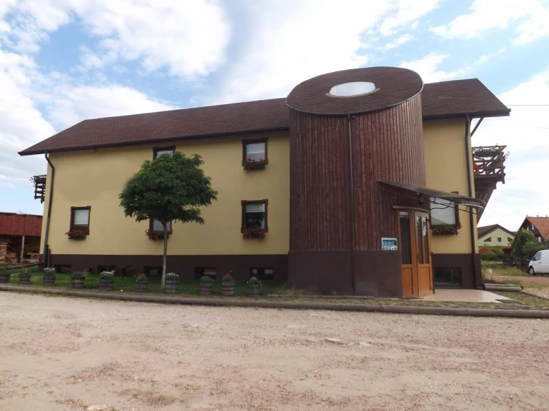 Sibiu Cazare | Pensiune (K1599-8) Imaginea poate fi supusă drepturilor de autor. Se recomandă contactarea titularului drepturilor. Sibiu Cazare | Pensiune (K1599-8) Imaginea poate fi supusă drepturilor de autor. Se recomandă contactarea titularului drepturilor.