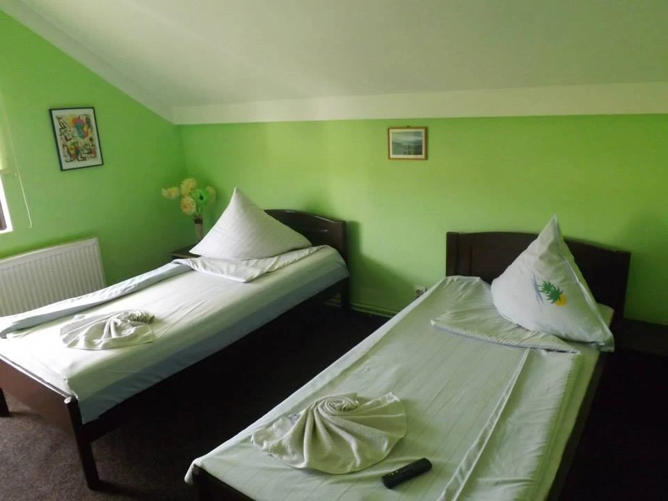 Sibiu Cazare | Pensiune (K1599-16) Imaginea poate fi supusă drepturilor de autor. Se recomandă contactarea titularului drepturilor. Sibiu Cazare | Pensiune (K1599-16) Imaginea poate fi supusă drepturilor de autor. Se recomandă contactarea titularului drepturilor.