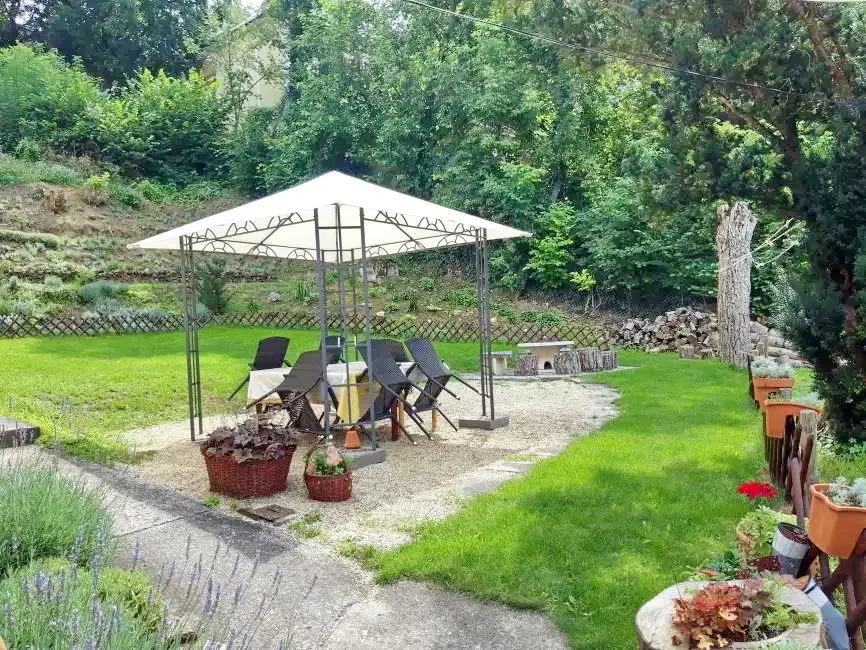 Mișcolț Cazare | Casă de apartamente (K0666-12) Imaginea poate fi supusă drepturilor de autor. Se recomandă contactarea titularului drepturilor.