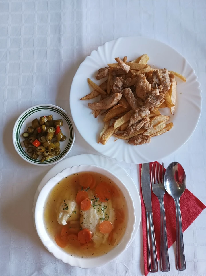 Nyárádszereda Szállás | Panzió (K1014-6) A kép szerzői jogvédelem alatt állhat. Javasolt a kapcsolatfelvétel a jog tulajdonossal. Nyárádszereda Szállás | Panzió (K1014-6) A kép szerzői jogvédelem alatt állhat. Javasolt a kapcsolatfelvétel a jog tulajdonossal.