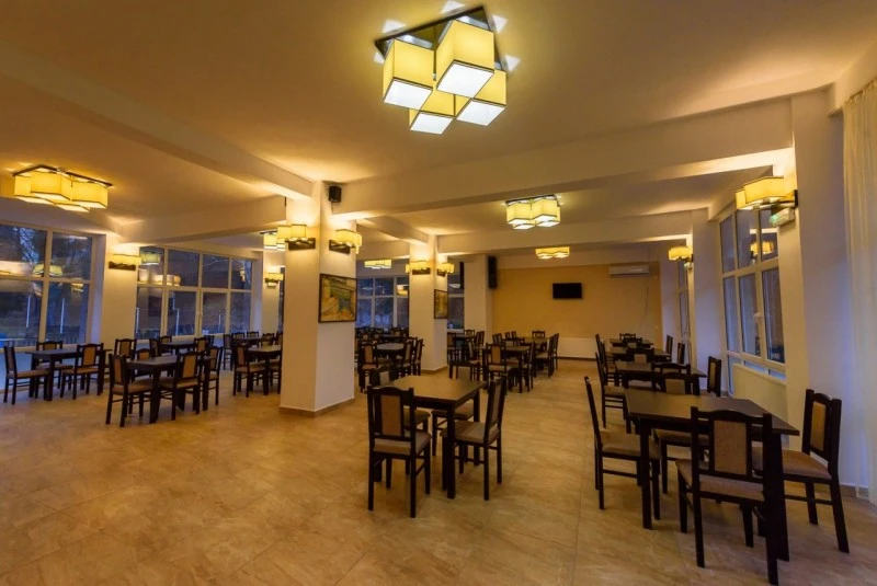 Băile Herculane Cazare | Hotel*** (K0870-5) Imaginea poate fi supusă drepturilor de autor. Se recomandă contactarea titularului drepturilor.