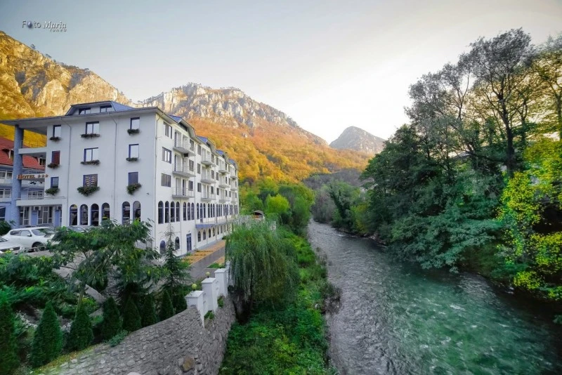 Băile Herculane Cazare | Hotel*** (K0871-44) Imaginea poate fi supusă drepturilor de autor. Se recomandă contactarea titularului drepturilor. Băile Herculane Cazare | Hotel*** (K0871-44) Imaginea poate fi supusă drepturilor de autor. Se recomandă contactarea titularului drepturilor.