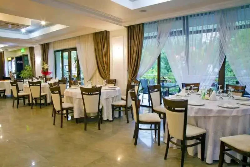 Băile Herculane Cazare | Hotel*** (K0876-8) Imaginea poate fi supusă drepturilor de autor. Se recomandă contactarea titularului drepturilor. Băile Herculane Cazare | Hotel*** (K0876-8) Imaginea poate fi supusă drepturilor de autor. Se recomandă contactarea titularului drepturilor.