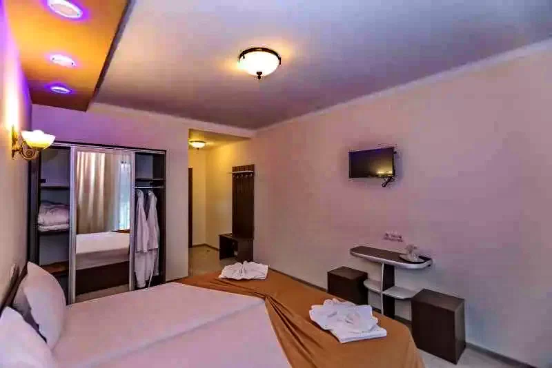 Băile Herculane Cazare | Hotel*** (K0876-35) Imaginea poate fi supusă drepturilor de autor. Se recomandă contactarea titularului drepturilor. Băile Herculane Cazare | Hotel*** (K0876-35) Imaginea poate fi supusă drepturilor de autor. Se recomandă contactarea titularului drepturilor.