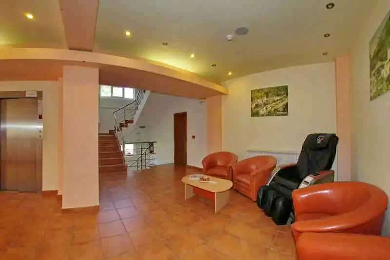 Szállás Băile Herculane - Hotel International *** | Herkulesfürdő - International Hotel ***. A kép szerzői jogvédelem alatt állhat. Javasolt a kapcsolatfelvétel a jog tulajdonossal.