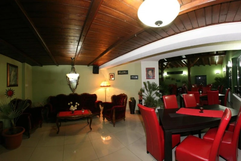 Szállás Băile Herculane - Pensiune El Plazza**** | Herkulesfürdő - El Plazza Panzió****. A kép szerzői jogvédelem alatt állhat. Javasolt a kapcsolatfelvétel a jog tulajdonossal.