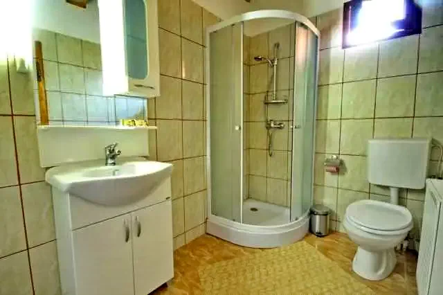 Băile Herculane Cazare | Pensiune (K0890-16) Imaginea poate fi supusă drepturilor de autor. Se recomandă contactarea titularului drepturilor.