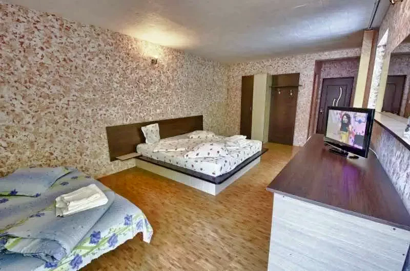 Băile Herculane Cazare | Pensiune (K0894-14) Imaginea poate fi supusă drepturilor de autor. Se recomandă contactarea titularului drepturilor. Băile Herculane Cazare | Pensiune (K0894-14) Imaginea poate fi supusă drepturilor de autor. Se recomandă contactarea titularului drepturilor.