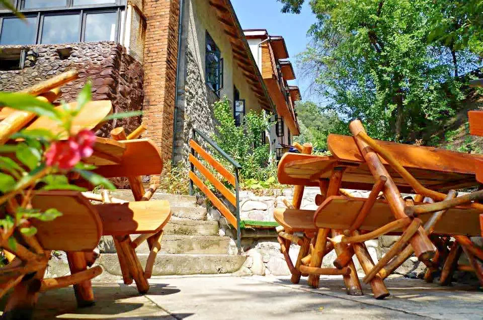 Băile Herculane Cazare | Pensiune (K0895-33) Imaginea poate fi supusă drepturilor de autor. Se recomandă contactarea titularului drepturilor.