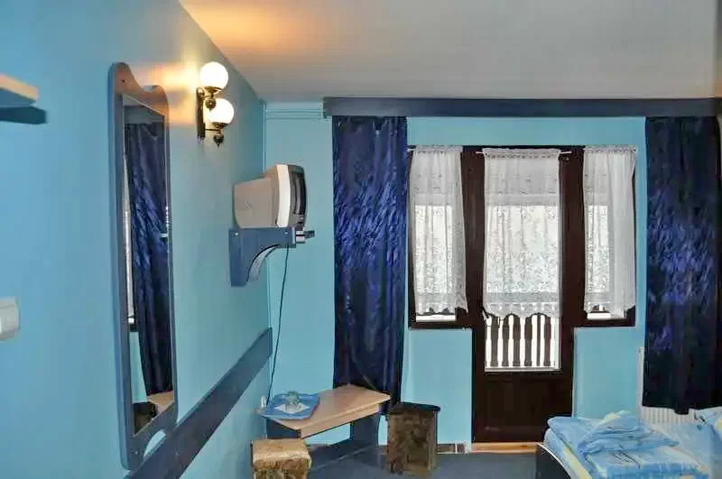 Văliug Cazare | Hotel*** (K0902-10) Imaginea poate fi supusă drepturilor de autor. Se recomandă contactarea titularului drepturilor. Văliug Cazare | Hotel*** (K0902-10) Imaginea poate fi supusă drepturilor de autor. Se recomandă contactarea titularului drepturilor.