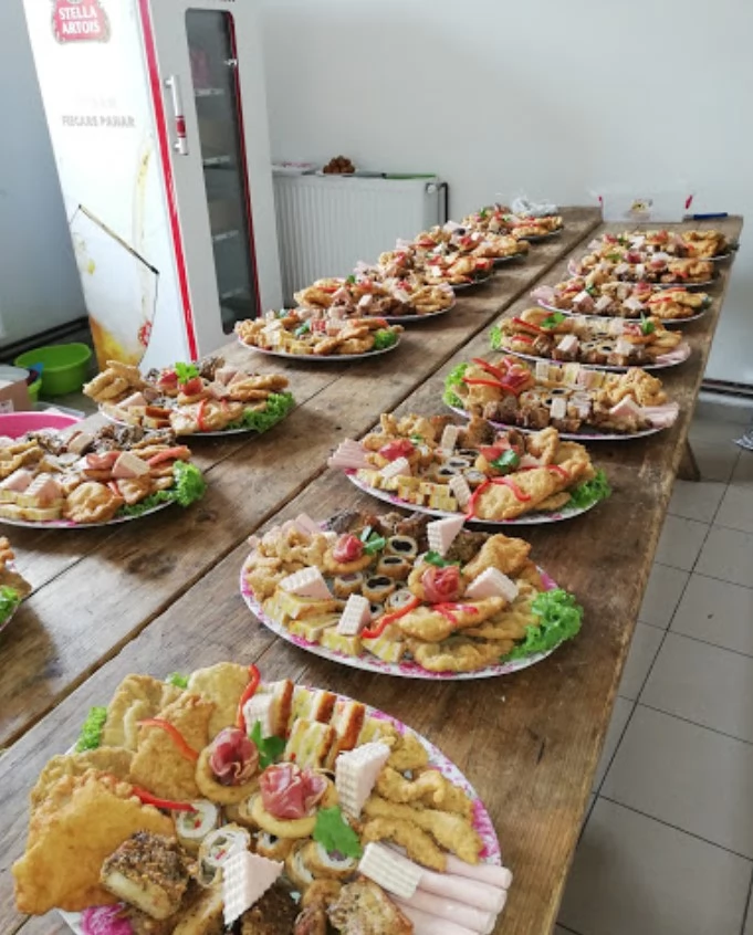 Izvoru Crișului Cazare | Casă de oaspeți (K0988-7) Imaginea poate fi supusă drepturilor de autor. Se recomandă contactarea titularului drepturilor. Izvoru Crișului Cazare | Casă de oaspeți (K0988-7) Imaginea poate fi supusă drepturilor de autor. Se recomandă contactarea titularului drepturilor.