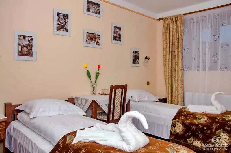 Izvoru Crișului Cazare | Casă de oaspeți (K0988-26) Imaginea poate fi supusă drepturilor de autor. Se recomandă contactarea titularului drepturilor. Izvoru Crișului Cazare | Casă de oaspeți (K0988-26) Imaginea poate fi supusă drepturilor de autor. Se recomandă contactarea titularului drepturilor.