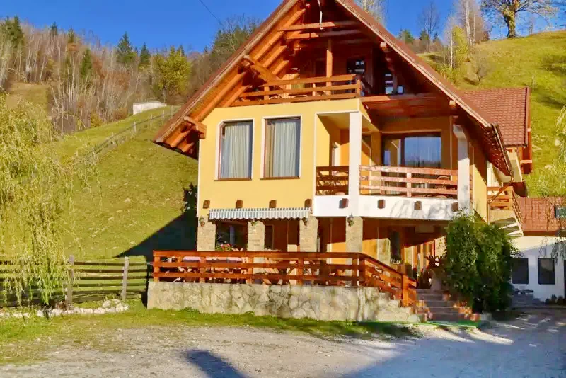 Szállás Bran - Pensiunea Dor de Munte** | Törcsvár - Dor de Munte Panzió** (Vila Vlad). A kép szerzői jogvédelem alatt állhat. Javasolt a kapcsolatfelvétel a jog tulajdonossal.