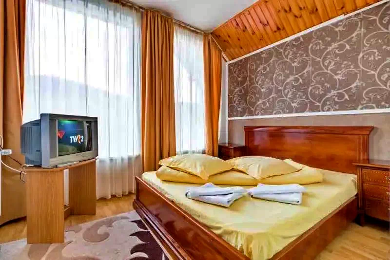 Bran Cazare | Vilă (K0322-27) Imaginea poate fi supusă drepturilor de autor. Se recomandă contactarea titularului drepturilor.