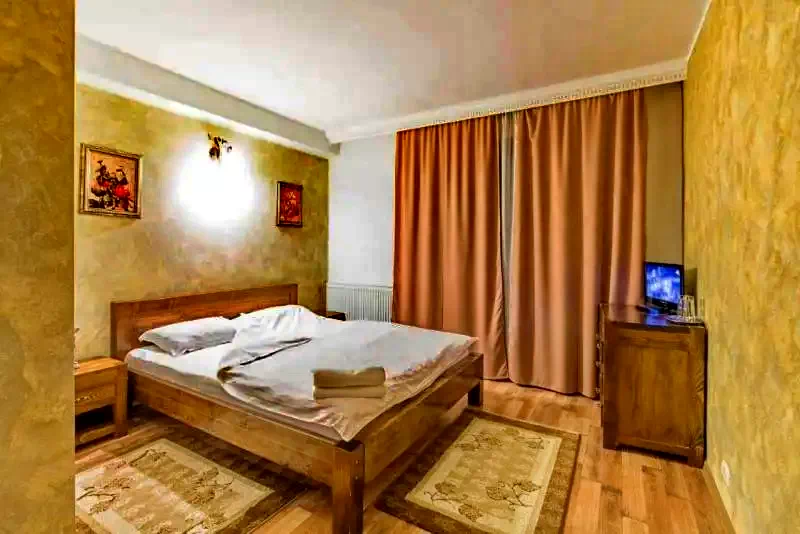 Törcsvár Szállás | Panzió (K1361-25) A kép szerzői jogvédelem alatt állhat. Javasolt a kapcsolatfelvétel a jog tulajdonossal. Törcsvár Szállás | Panzió (K1361-25) A kép szerzői jogvédelem alatt állhat. Javasolt a kapcsolatfelvétel a jog tulajdonossal.