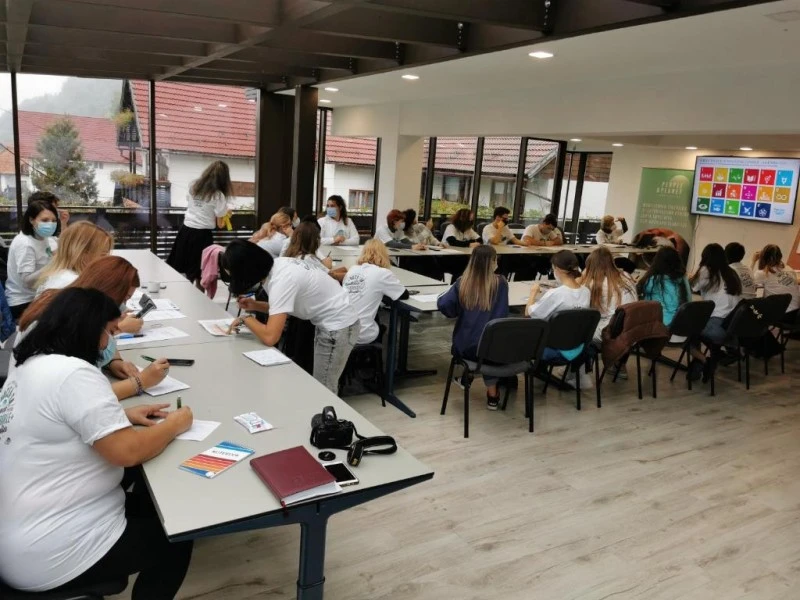 Bran Cazare | Pensiune (K1572-4) Imaginea poate fi supusă drepturilor de autor. Se recomandă contactarea titularului drepturilor.