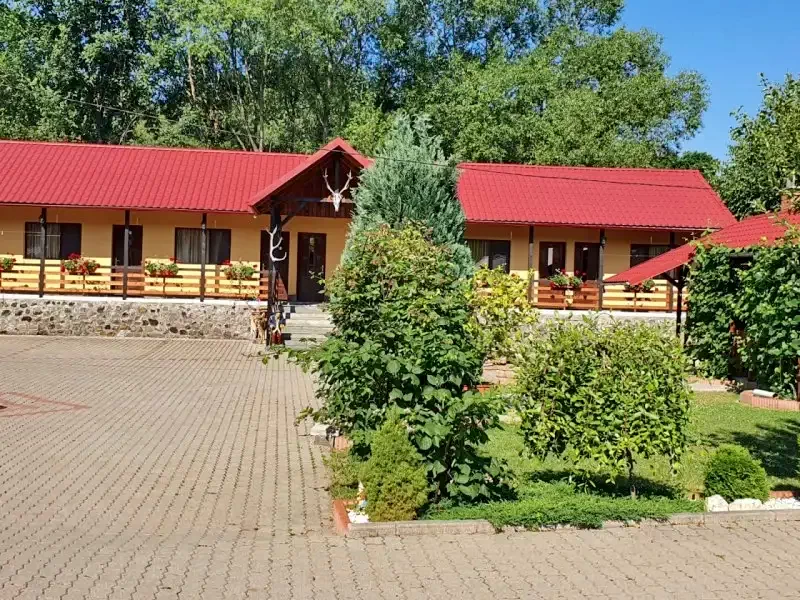 Corund Cazare | Casă de oaspeți (K0033-37) Imaginea poate fi supusă drepturilor de autor. Se recomandă contactarea titularului drepturilor.