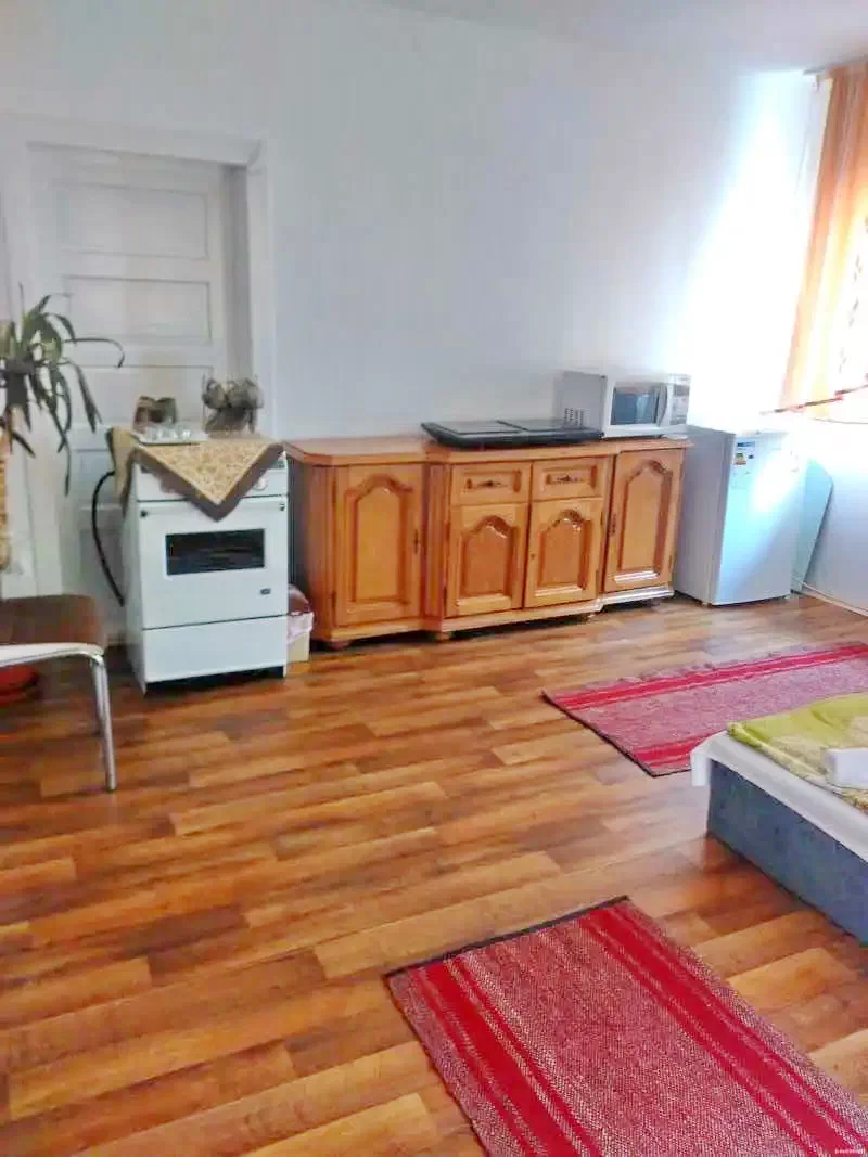 Corund Cazare | Casă de oaspeți (K0869-3) Imaginea poate fi supusă drepturilor de autor. Se recomandă contactarea titularului drepturilor.