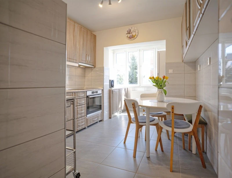 Odorheiu Secuiesc Cazare | Apartament sau cameră de închiriat (K1367-35) Imaginea poate fi supusă drepturilor de autor. Se recomandă contactarea titularului drepturilor. Odorheiu Secuiesc Cazare | Apartament sau cameră de închiriat (K1367-35) Imaginea poate fi supusă drepturilor de autor. Se recomandă contactarea titularului drepturilor.