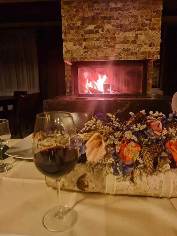 Brașov Cazare | Pensiune (K1593-45) Imaginea poate fi supusă drepturilor de autor. Se recomandă contactarea titularului drepturilor. Brașov Cazare | Pensiune (K1593-45) Imaginea poate fi supusă drepturilor de autor. Se recomandă contactarea titularului drepturilor.