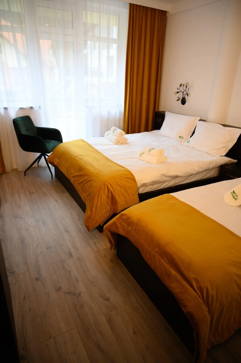 Brașov Cazare | Pensiune (K1593-56) Imaginea poate fi supusă drepturilor de autor. Se recomandă contactarea titularului drepturilor. Brașov Cazare | Pensiune (K1593-56) Imaginea poate fi supusă drepturilor de autor. Se recomandă contactarea titularului drepturilor.