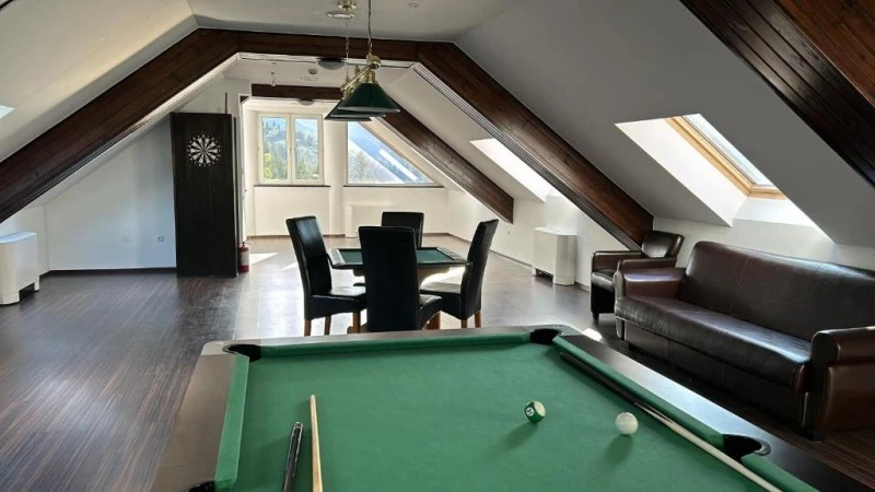 Brașov Cazare | Pensiune (K1593-75) Imaginea poate fi supusă drepturilor de autor. Se recomandă contactarea titularului drepturilor. Brașov Cazare | Pensiune (K1593-75) Imaginea poate fi supusă drepturilor de autor. Se recomandă contactarea titularului drepturilor.