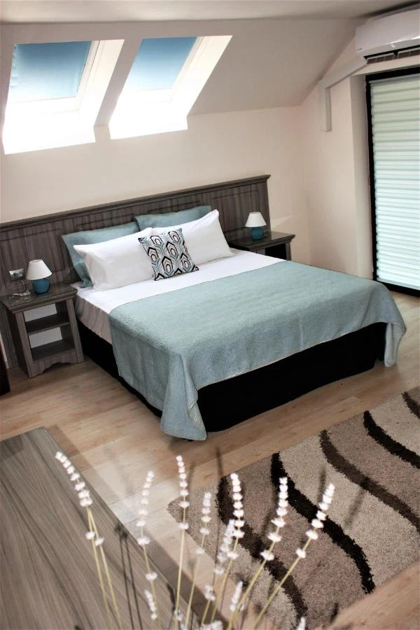 Déva Szállás | Panzió (K1152-42) A kép szerzői jogvédelem alatt állhat. Javasolt a kapcsolatfelvétel a jog tulajdonossal. Déva Szállás | Panzió (K1152-42) A kép szerzői jogvédelem alatt állhat. Javasolt a kapcsolatfelvétel a jog tulajdonossal.