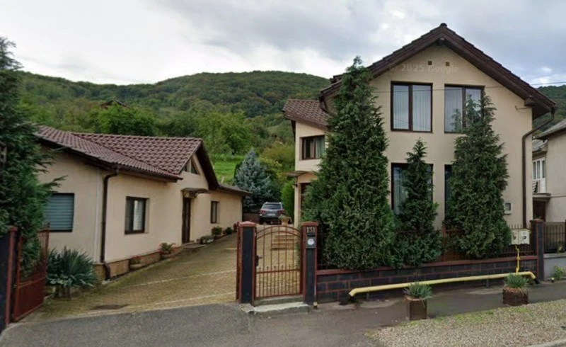 Deva Cazare | Pensiune (K1152-43) Imaginea poate fi supusă drepturilor de autor. Se recomandă contactarea titularului drepturilor. Deva Cazare | Pensiune (K1152-43) Imaginea poate fi supusă drepturilor de autor. Se recomandă contactarea titularului drepturilor.