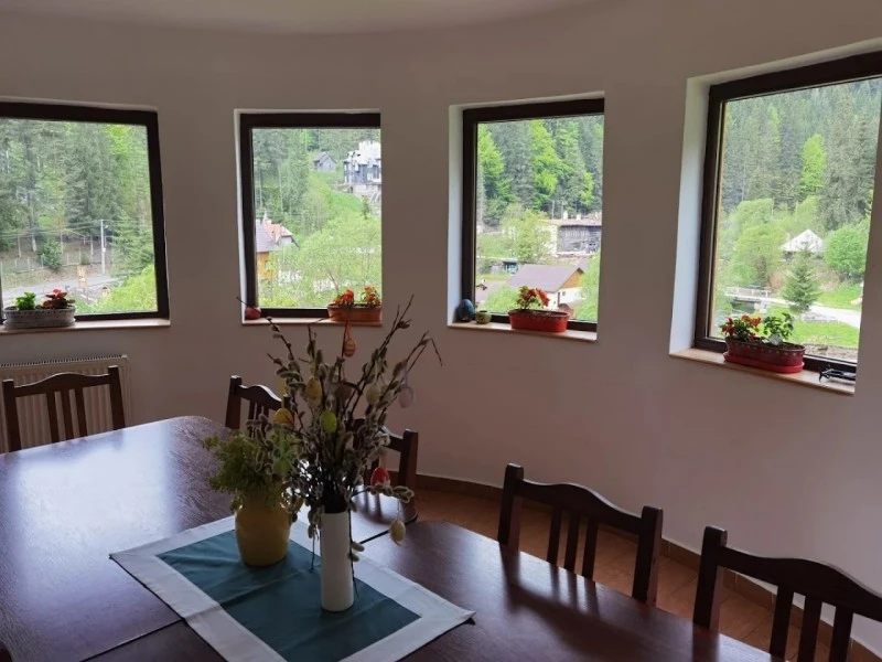 Gyilkostó Szállás | Villa (K0254-17) A kép szerzői jogvédelem alatt állhat. Javasolt a kapcsolatfelvétel a jog tulajdonossal.