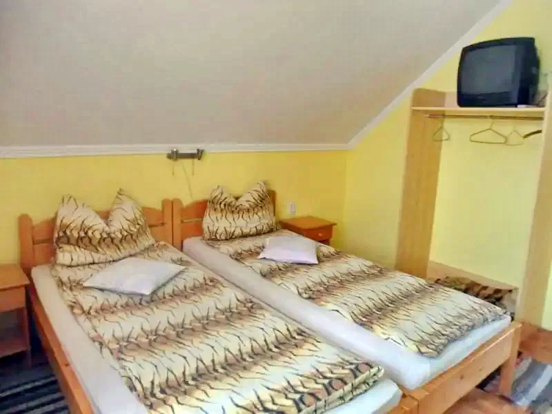 Székelyudvarhely Szállás | Kulcsosház (K0502-9) A kép szerzői jogvédelem alatt állhat. Javasolt a kapcsolatfelvétel a jog tulajdonossal.