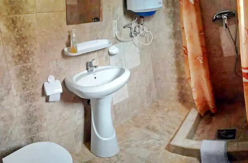 Odorheiu Secuiesc Cazare | Cabană (K1359-48) Imaginea poate fi supusă drepturilor de autor. Se recomandă contactarea titularului drepturilor.