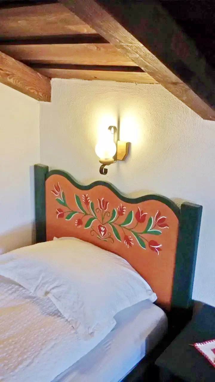 Odorheiu Secuiesc Cazare | Cabană (K1359-54) Imaginea poate fi supusă drepturilor de autor. Se recomandă contactarea titularului drepturilor.