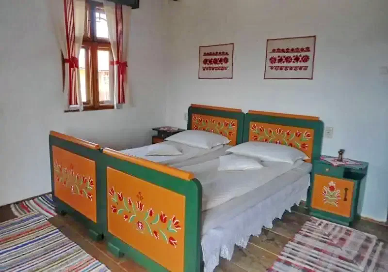 Odorheiu Secuiesc Cazare | Cabană (K1359-61) Imaginea poate fi supusă drepturilor de autor. Se recomandă contactarea titularului drepturilor.