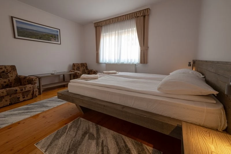 Odorheiu Secuiesc Cazare | Casă de oaspeți (K1501-13) Imaginea poate fi supusă drepturilor de autor. Se recomandă contactarea titularului drepturilor. Odorheiu Secuiesc Cazare | Casă de oaspeți (K1501-13) Imaginea poate fi supusă drepturilor de autor. Se recomandă contactarea titularului drepturilor.