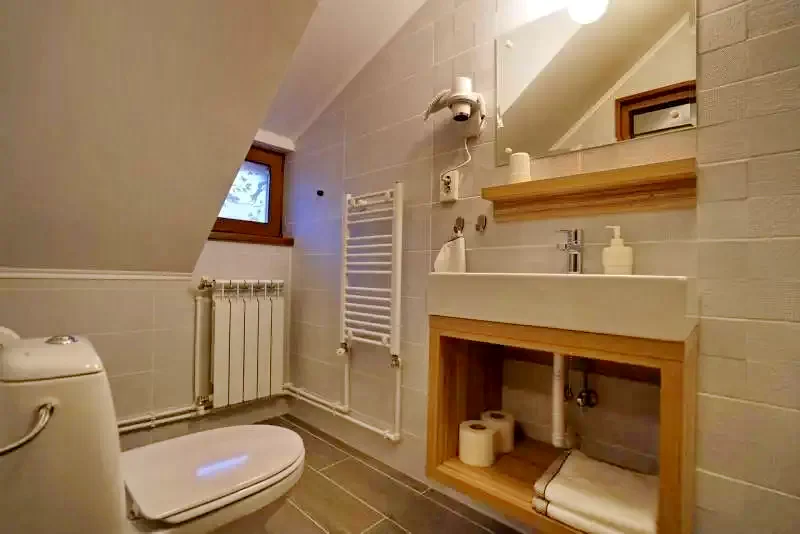 Odorheiu Secuiesc Cazare | Pensiune (K1259-22) Imaginea poate fi supusă drepturilor de autor. Se recomandă contactarea titularului drepturilor.