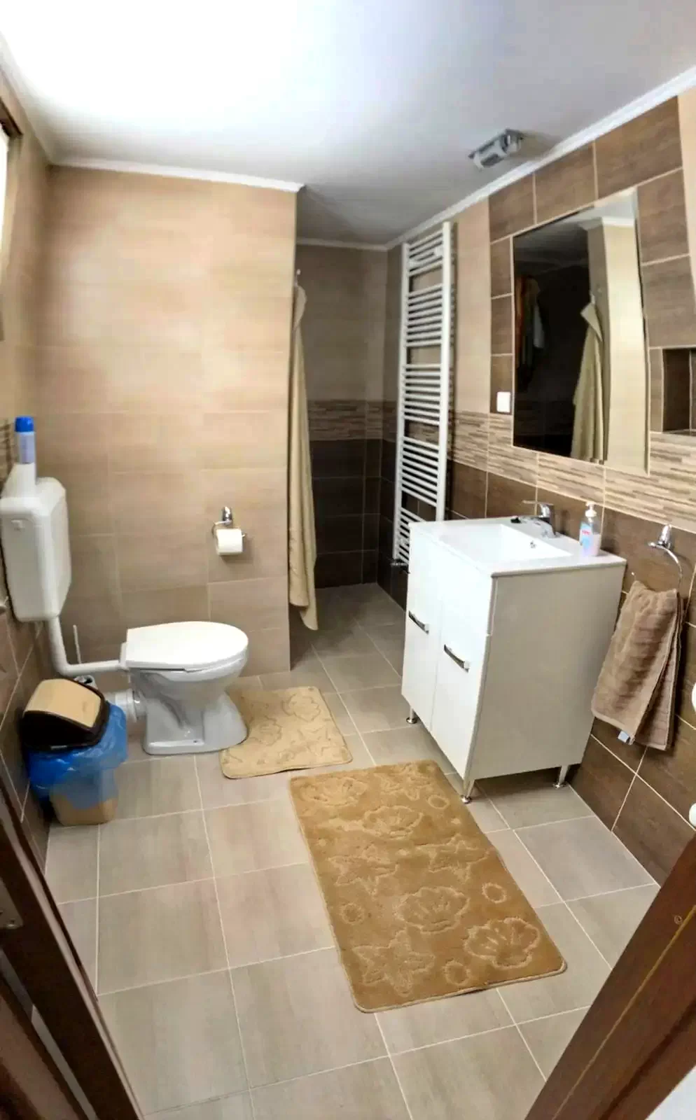 Odorheiu Secuiesc Cazare | Cabană (K1381-15) Imaginea poate fi supusă drepturilor de autor. Se recomandă contactarea titularului drepturilor.