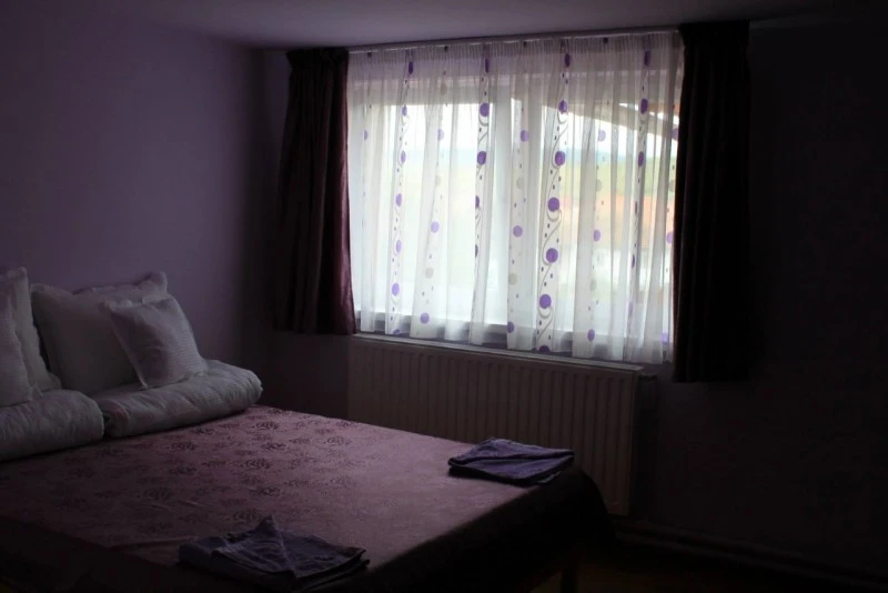 Odorheiu Secuiesc Cazare | Pensiune (K0112-40) Imaginea poate fi supusă drepturilor de autor. Se recomandă contactarea titularului drepturilor.