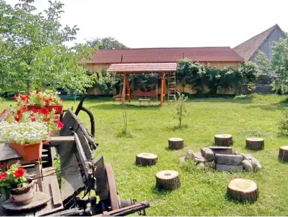 Odorheiu Secuiesc Cazare | Casă de oaspeți (K0465-15) Imaginea poate fi supusă drepturilor de autor. Se recomandă contactarea titularului drepturilor.