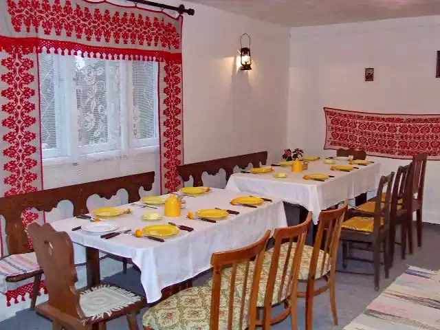 Odorheiu Secuiesc Cazare | Pensiune (K0634-4) Imaginea poate fi supusă drepturilor de autor. Se recomandă contactarea titularului drepturilor.