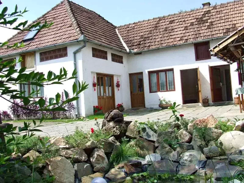 Odorheiu Secuiesc Cazare | Pensiune (K0634-41) Imaginea poate fi supusă drepturilor de autor. Se recomandă contactarea titularului drepturilor.