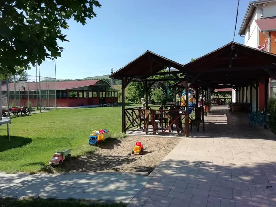 Cluj-Napoca Cazare | Pensiune (K1470-71) Imaginea poate fi supusă drepturilor de autor. Se recomandă contactarea titularului drepturilor. Cluj-Napoca Cazare | Pensiune (K1470-71) Imaginea poate fi supusă drepturilor de autor. Se recomandă contactarea titularului drepturilor.